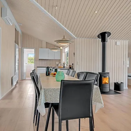 Feriehus Lovely In With Sauna